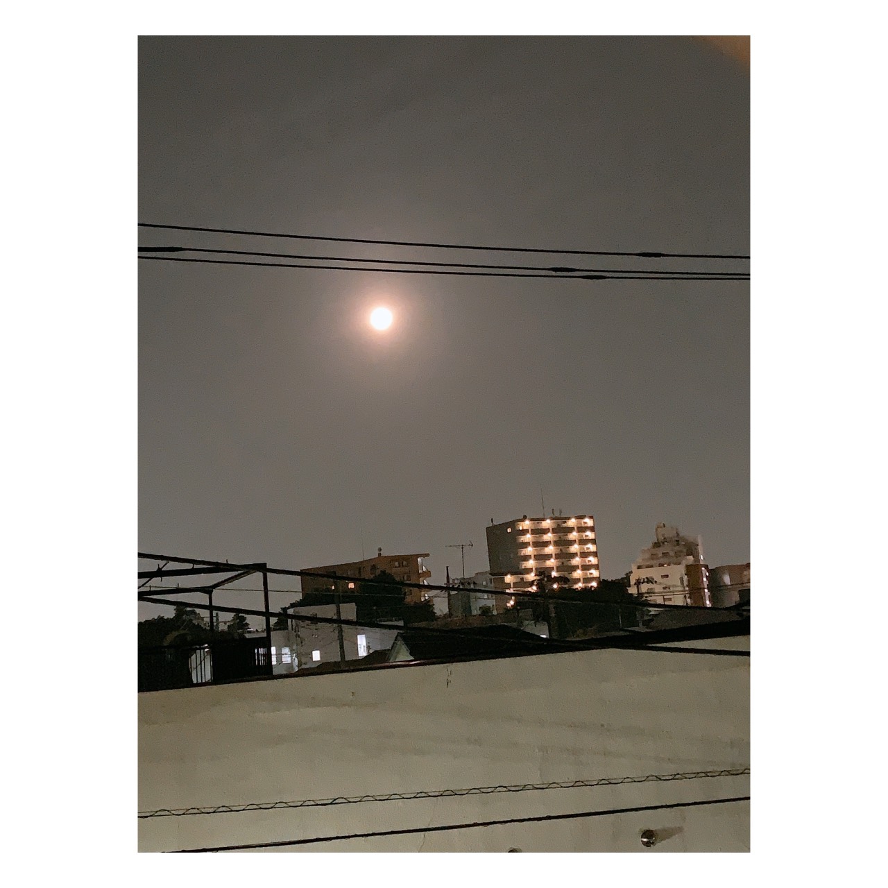 ストロベリームーン