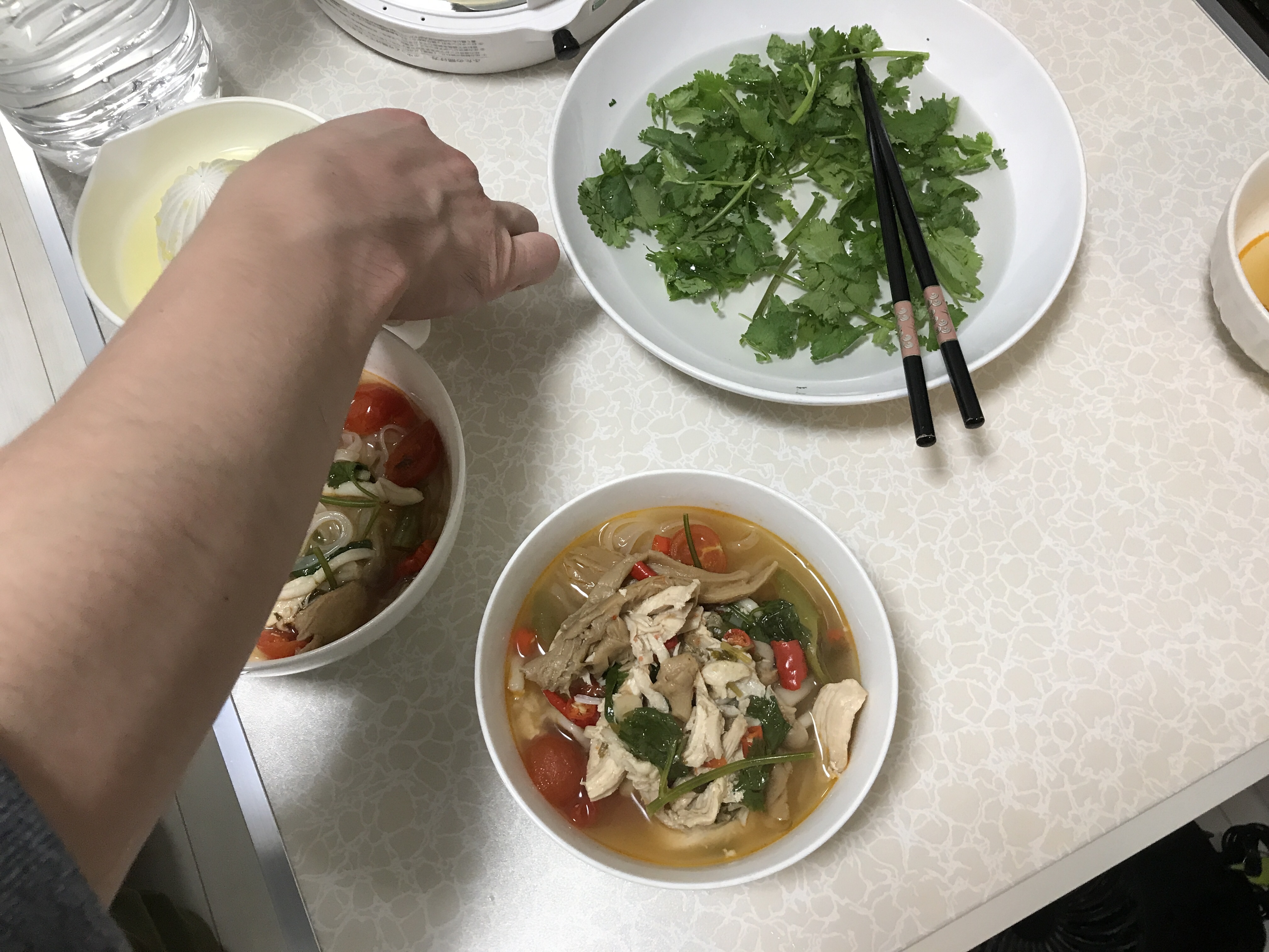 トムヤムヌードル