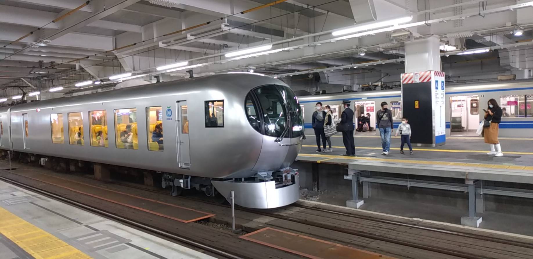 「所沢駅　リニューアル」